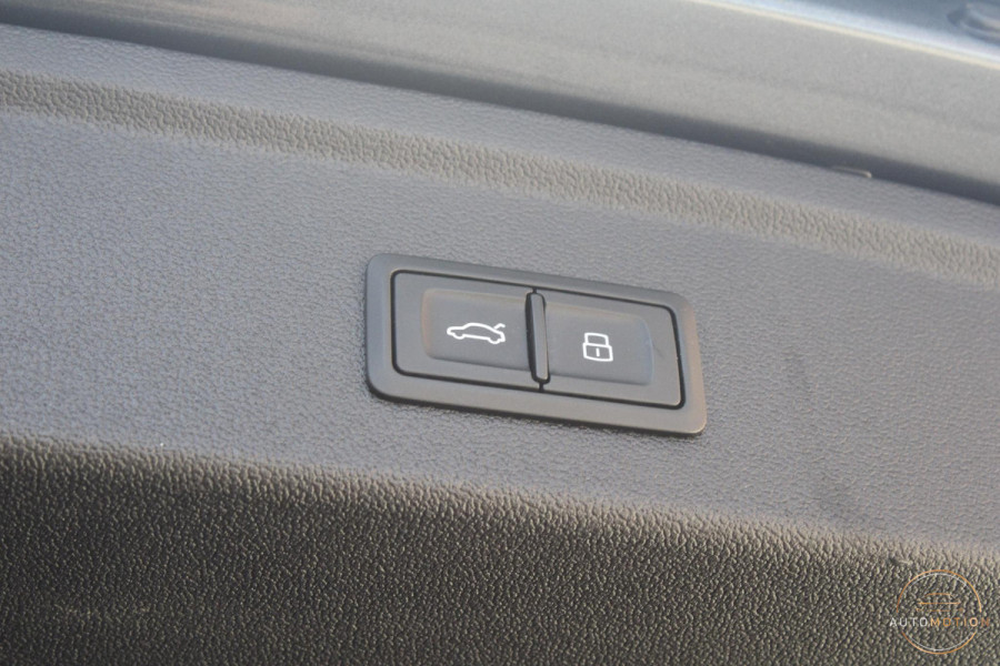 Audi A3 Sportback 45 TFSIe S S-line Panoramadak Camera Matrix Sfeer