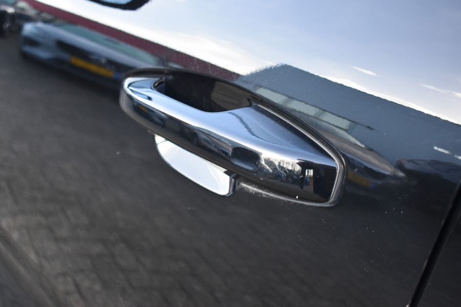 Volvo XC40 Recharge AWD 408PK R-Design | Carplay | 20'' LMV | Trekhaak | ACC | Elektr. Achterklep | Blis | Keyless