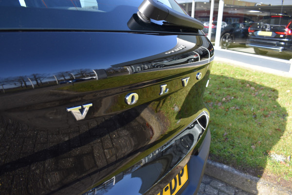 Volvo XC40 Recharge AWD 408PK R-Design | Carplay | 20'' LMV | Trekhaak | ACC | Elektr. Achterklep | Blis | Keyless