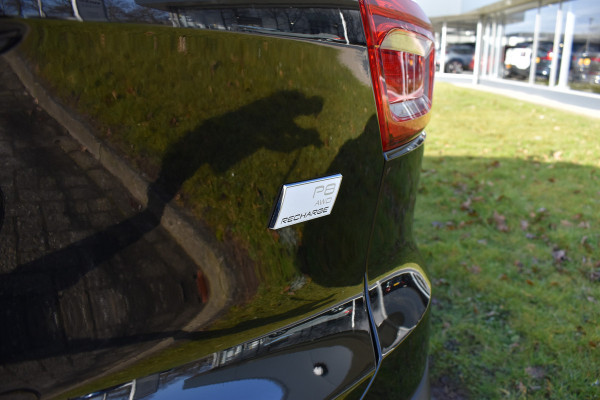 Volvo XC40 Recharge AWD 408PK R-Design | Carplay | 20'' LMV | Trekhaak | ACC | Elektr. Achterklep | Blis | Keyless