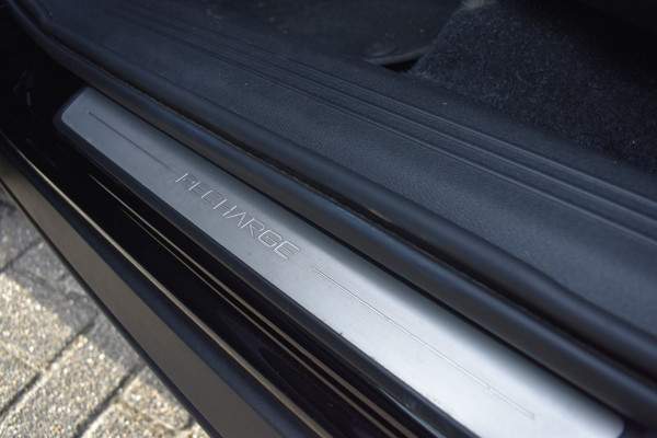 Volvo XC40 Recharge AWD 408PK R-Design | Carplay | 20'' LMV | Trekhaak | ACC | Elektr. Achterklep | Blis | Keyless