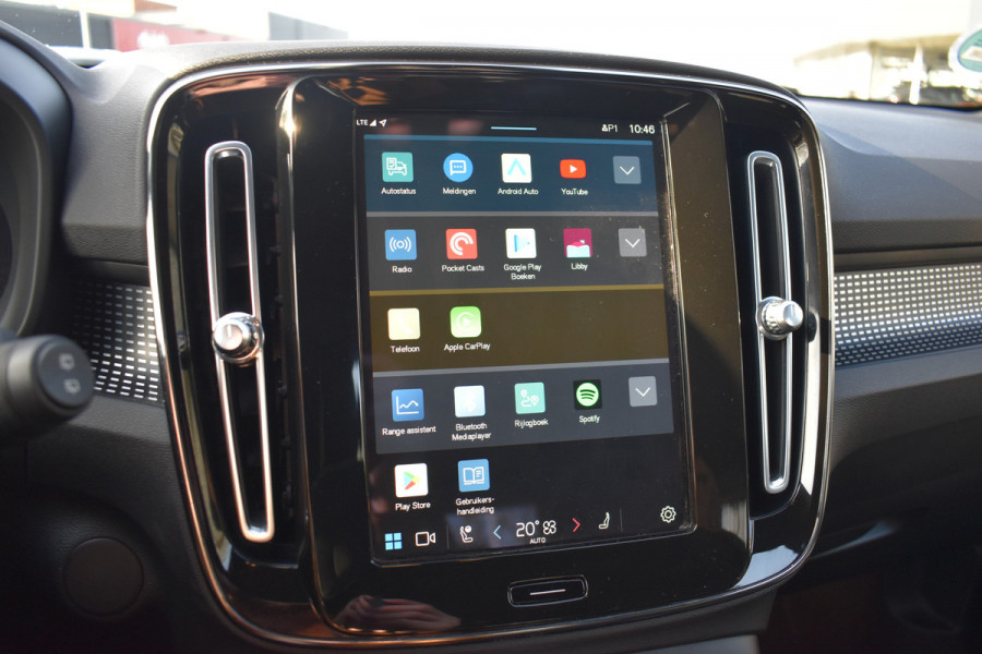 Volvo XC40 Recharge AWD 408PK R-Design | Carplay | 20'' LMV | Trekhaak | ACC | Elektr. Achterklep | Blis | Keyless