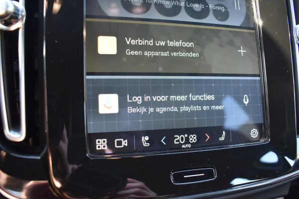 Volvo XC40 Recharge AWD 408PK R-Design | Carplay | 20'' LMV | Trekhaak | ACC | Elektr. Achterklep | Blis | Keyless