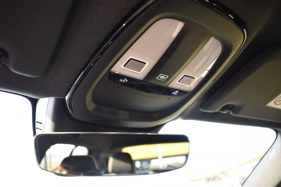 Volvo XC40 Recharge AWD 408PK R-Design | Carplay | 20'' LMV | Trekhaak | ACC | Elektr. Achterklep | Blis | Keyless