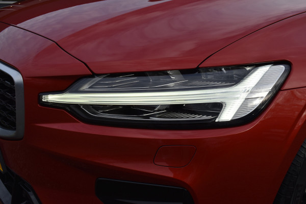 Volvo S60 T5 251PK Autmaat Intro Edition | Carplay | Leder | ACC | PDC V/A | Keyless | Blis | Camera Achter