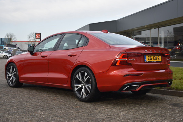 Volvo S60 T5 251PK Autmaat Intro Edition | Carplay | Leder | ACC | PDC V/A | Keyless | Blis | Camera Achter
