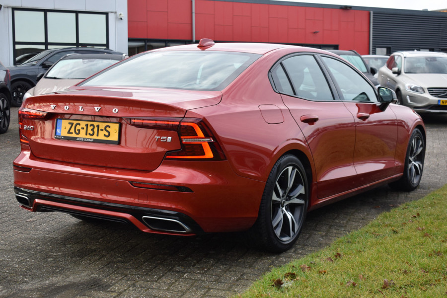 Volvo S60 T5 251PK Autmaat Intro Edition | Carplay | Leder | ACC | PDC V/A | Keyless | Blis | Camera Achter