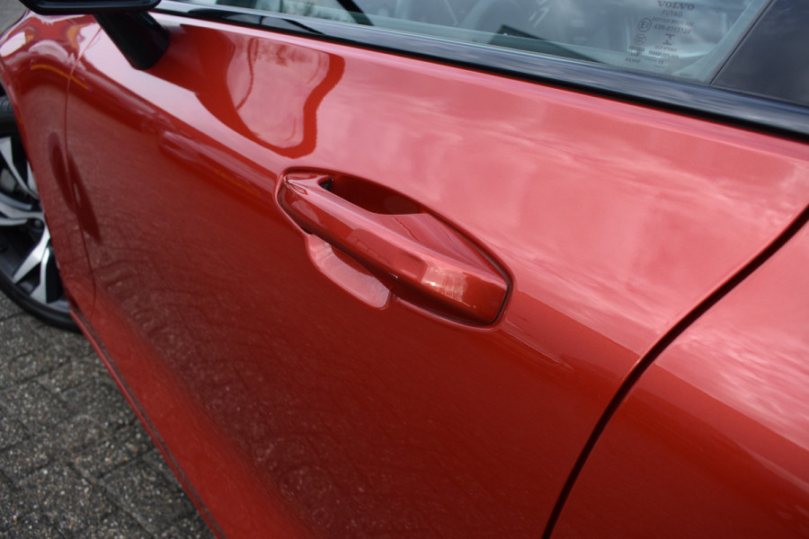 Volvo S60 T5 251PK Autmaat Intro Edition | Carplay | Leder | ACC | PDC V/A | Keyless | Blis | Camera Achter