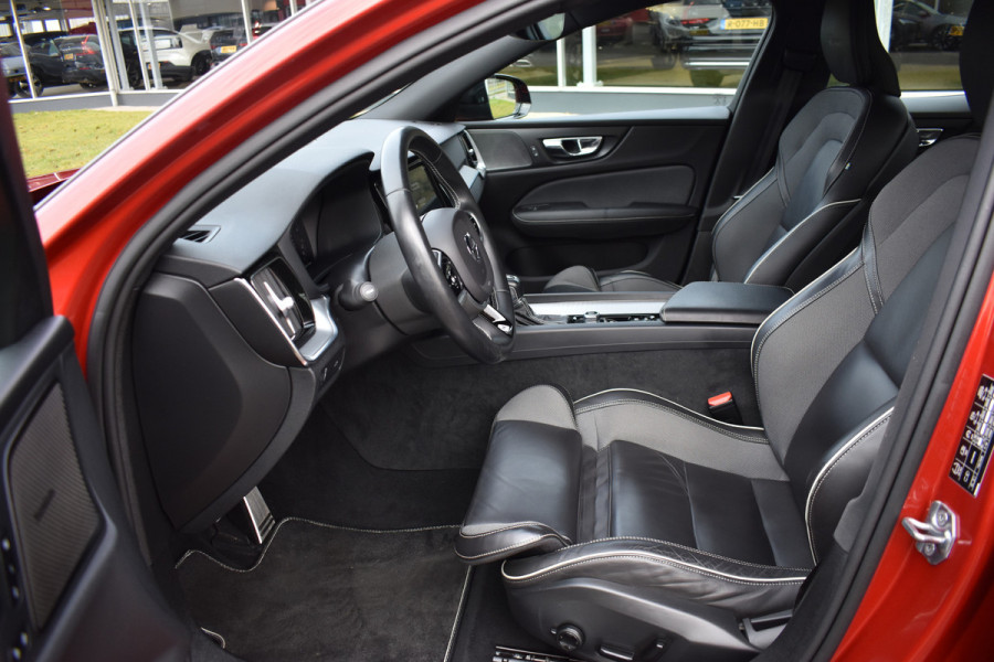 Volvo S60 T5 251PK Autmaat Intro Edition | Carplay | Leder | ACC | PDC V/A | Keyless | Blis | Camera Achter