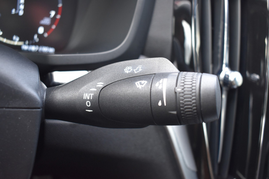 Volvo S60 T5 251PK Autmaat Intro Edition | Carplay | Leder | ACC | PDC V/A | Keyless | Blis | Camera Achter