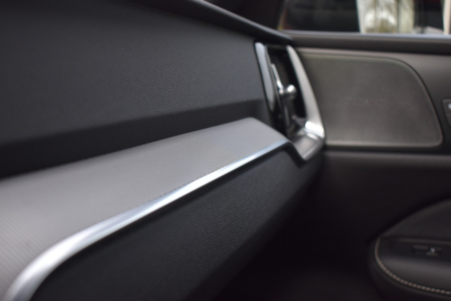 Volvo S60 T5 251PK Autmaat Intro Edition | Carplay | Leder | ACC | PDC V/A | Keyless | Blis | Camera Achter