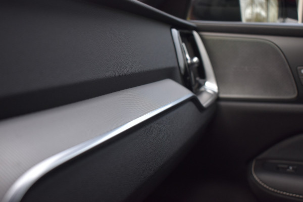 Volvo S60 T5 251PK Autmaat Intro Edition | Carplay | Leder | ACC | PDC V/A | Keyless | Blis | Camera Achter
