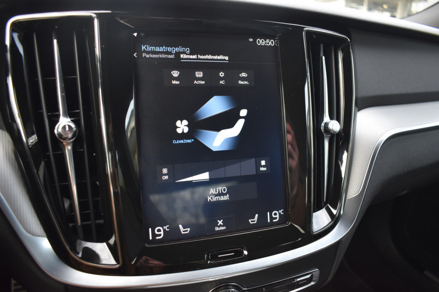 Volvo S60 T5 251PK Autmaat Intro Edition | Carplay | Leder | ACC | PDC V/A | Keyless | Blis | Camera Achter