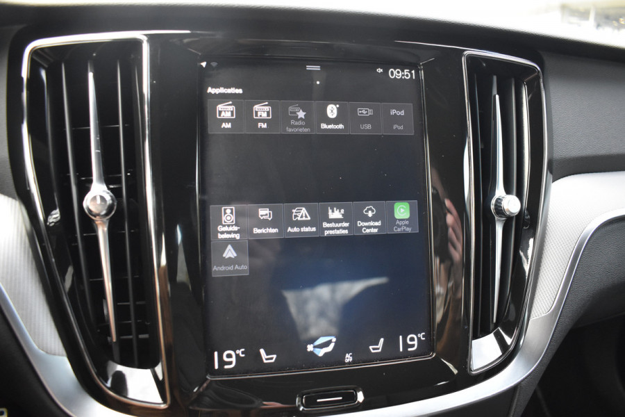 Volvo S60 T5 251PK Autmaat Intro Edition | Carplay | Leder | ACC | PDC V/A | Keyless | Blis | Camera Achter