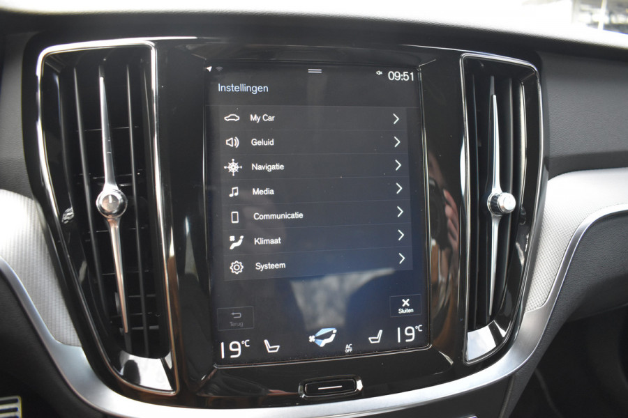 Volvo S60 T5 251PK Autmaat Intro Edition | Carplay | Leder | ACC | PDC V/A | Keyless | Blis | Camera Achter