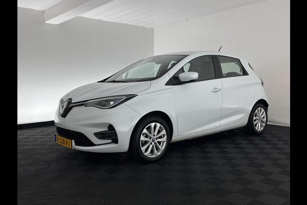 Renault ZOE R110 Life 52 kWh (Owned-Battery) [ 3-Fase-22kW ] {SOH-86%} Aut. *HEATPUMP | FULL-LED | LEATHER-FABRIC | DIGI-COCKPIT | CAMERA | NAVI-FULLMAP | DAB+ | KEYLESS | HEATED-COMFORTSEATS | LANE-ASSIST | 16''ALU*