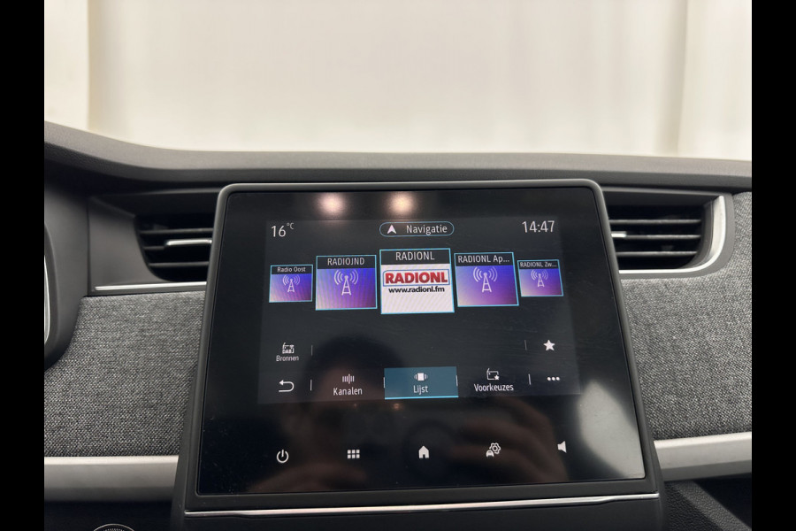 Renault ZOE R110 Life 52 kWh (Owned-Battery) [ 3-Fase-22kW ] {SOH-86%} Aut. *HEATPUMP | FULL-LED | LEATHER-FABRIC | DIGI-COCKPIT | CAMERA | NAVI-FULLMAP | DAB+ | KEYLESS | HEATED-COMFORTSEATS | LANE-ASSIST | 16''ALU*