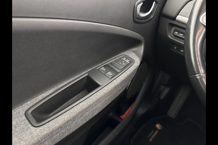 Renault ZOE R110 Life 52 kWh (Owned-Battery) [ 3-Fase-22kW ] {SOH-86%} Aut. *HEATPUMP | FULL-LED | LEATHER-FABRIC | DIGI-COCKPIT | CAMERA | NAVI-FULLMAP | DAB+ | KEYLESS | HEATED-COMFORTSEATS | LANE-ASSIST | 16''ALU*