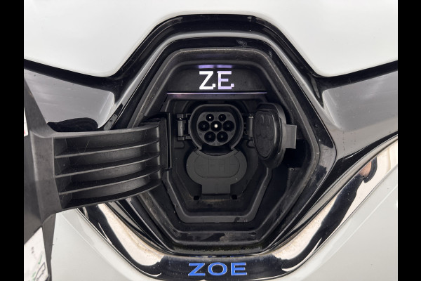 Renault ZOE R110 Life 52 kWh (Owned-Battery) [ 3-Fase-22kW ] {SOH-86%} Aut. *HEATPUMP | FULL-LED | LEATHER-FABRIC | DIGI-COCKPIT | CAMERA | NAVI-FULLMAP | DAB+ | KEYLESS | HEATED-COMFORTSEATS | LANE-ASSIST | 16''ALU*