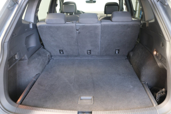 Volkswagen Tiguan Allspace 1.5 TSI Highline Business R-Line Automaat - N.A.P. Schuif/Panodak, Carplay, Camera, PDC, Navi.