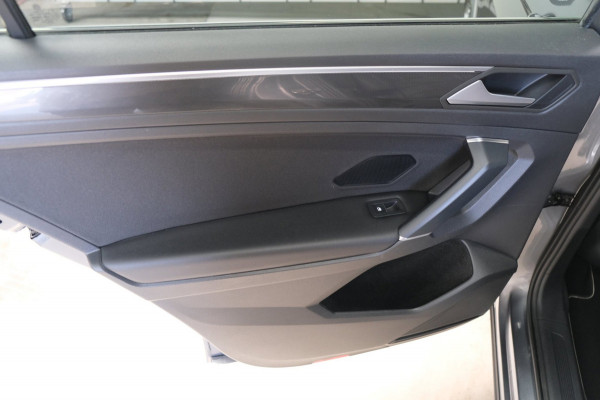 Volkswagen Tiguan Allspace 1.5 TSI Highline Business R-Line Automaat - N.A.P. Schuif/Panodak, Carplay, Camera, PDC, Navi.