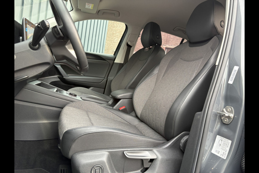 Volkswagen Tiguan 1.5 eTSI Life Edition | Trekhaak wegkl. | Side Assist | Camera | Stuur & Stoel verw. | Prijs Rijklaar!!