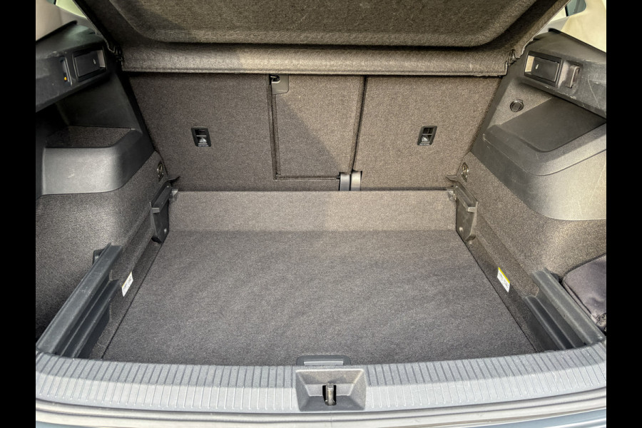 Volkswagen Tiguan 1.5 eTSI Life Edition | Trekhaak wegkl. | Side Assist | Camera | Stuur & Stoel verw. | Prijs Rijklaar!!