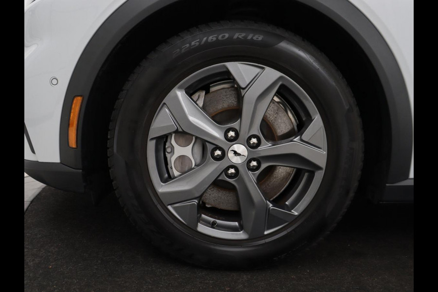 Ford Mustang Mach-E RWD 75kWh | SOH 92% | Leder | 360 Camera | Stoelverwarming | Adaptive cruise | B&O Sound | Stuurverwarming | Carplay | Navigatie | Park Assist | Full LED