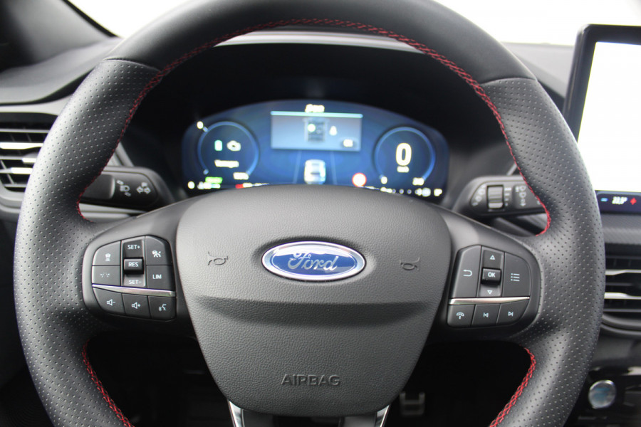 Ford Kuga 2.5-243pk PHEV ST-Line X. Trekgewicht 2.100kg. Nieuw Model ! Van €. 54.937,- voor €. 43.735,- Trekgewicht van 2.100kg ! Elektr. panodak., elektr. trekhaak, stoel-, stuur- en voorraamverw., 360gr. Camera, HUD, AppleCarplay/Androidauto, Elektr. verstelb. comfortstoelen, LED verl.