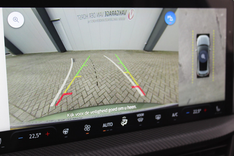 Ford Kuga 2.5-243pk PHEV ST-Line X. Trekgewicht 2.100kg. Nieuw Model ! Van €. 54.937,- voor €. 43.735,- Trekgewicht van 2.100kg ! Elektr. panodak., elektr. trekhaak, stoel-, stuur- en voorraamverw., 360gr. Camera, HUD, AppleCarplay/Androidauto, Elektr. verstelb. comfortstoelen, LED verl.