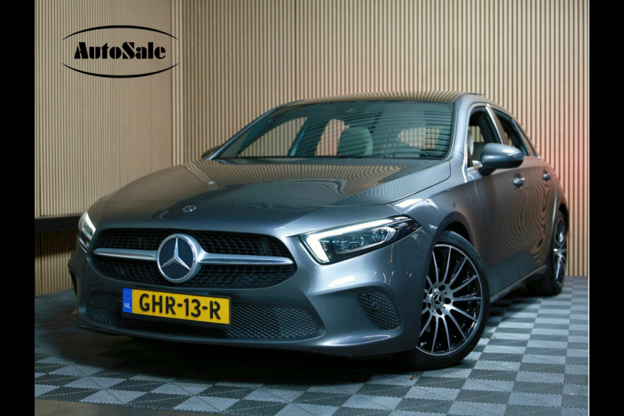Mercedes-Benz A-Klasse 200 Business Solution AMG PANO MEMORY LANE PDC '18
