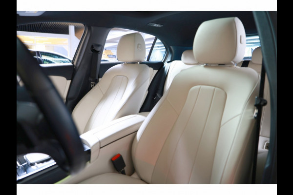 Mercedes-Benz A-Klasse 200 Business Solution AMG PANO MEMORY LANE PDC '18