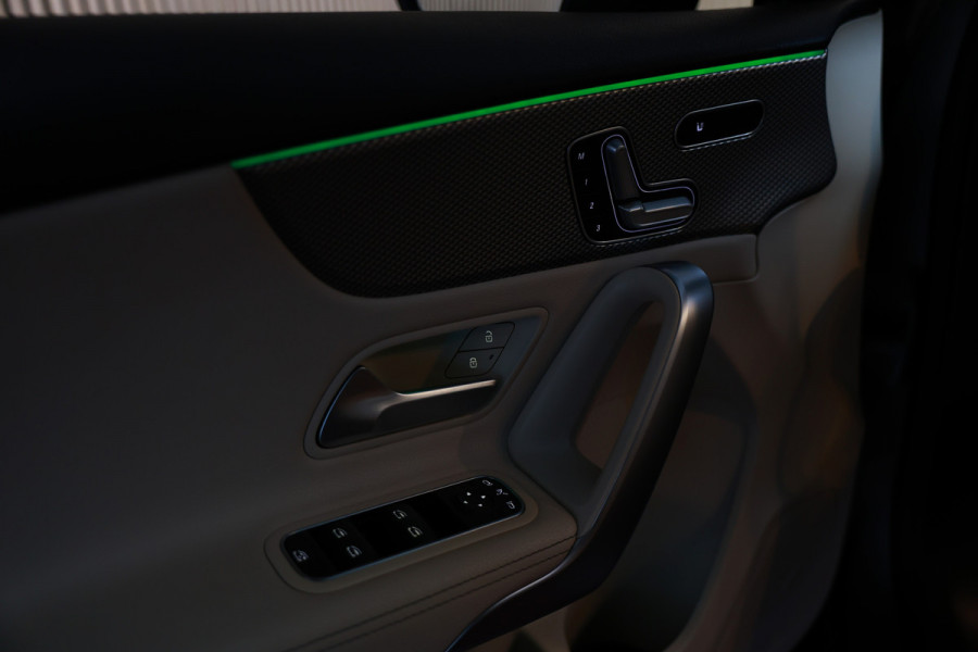 Mercedes-Benz A-Klasse 200 Business Solution AMG PANO MEMORY LANE PDC '18