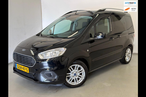 Ford Tourneo Courier 1.0 Titanium / Navi / Camera / Clima