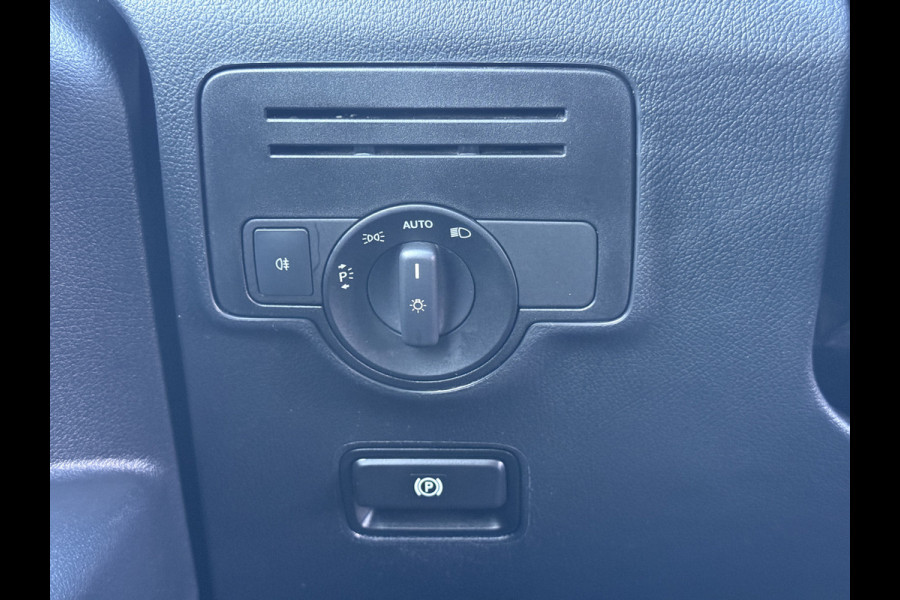 Mercedes-Benz eVito 112 66kWh 280km WLTP 94.7% (SOH) Snelladen LED L2H1 Climate Control Cruise Control Carplay Camera Stoelverwarming