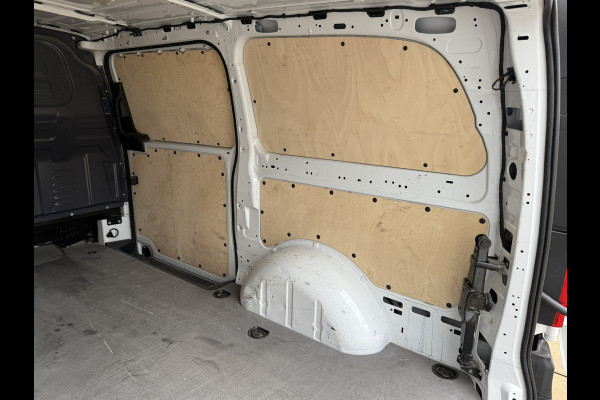 Mercedes-Benz Vito 116 1.9 CDI Automaat L2H1 LED Airco Carplay Climate Control Parkeersensoren voor achter