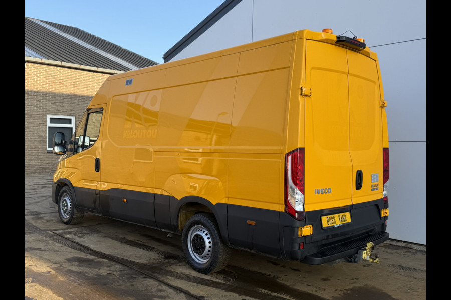 Iveco Daily 35S16 2.3 Automaat L2H2 Oprijplaat Trekhaak Climate Control Cruise Control Lucht Geveerde Stoel