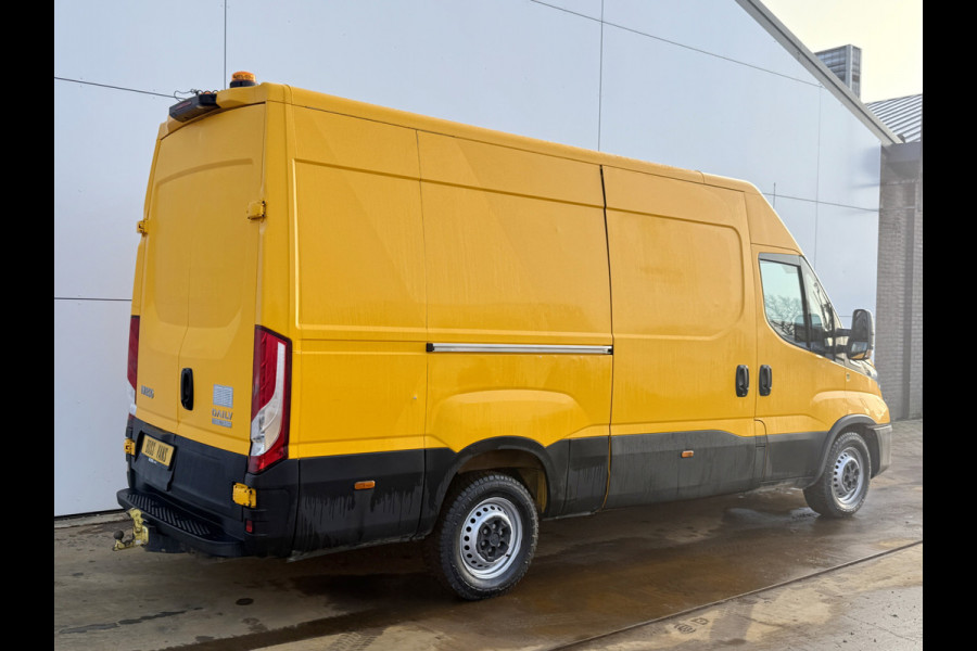 Iveco Daily 35S16 2.3 Automaat L2H2 Oprijplaat Trekhaak Climate Control Cruise Control Lucht Geveerde Stoel