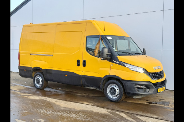 Iveco Daily 35S16 2.3 Automaat L2H2 Oprijplaat Trekhaak Climate Control Cruise Control Lucht Geveerde Stoel