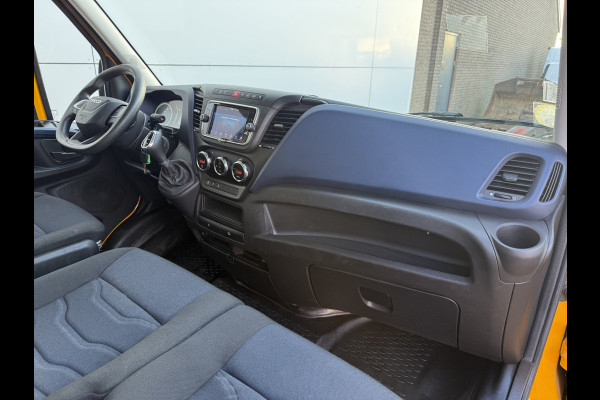 Iveco Daily 35S16 2.3 Automaat L2H2 Oprijplaat Trekhaak Climate Control Cruise Control Lucht Geveerde Stoel