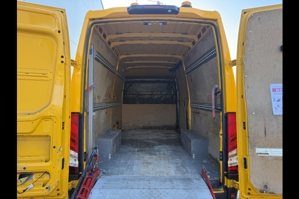 Iveco Daily 35S16 2.3 Automaat L2H2 Oprijplaat Trekhaak Climate Control Cruise Control Lucht Geveerde Stoel