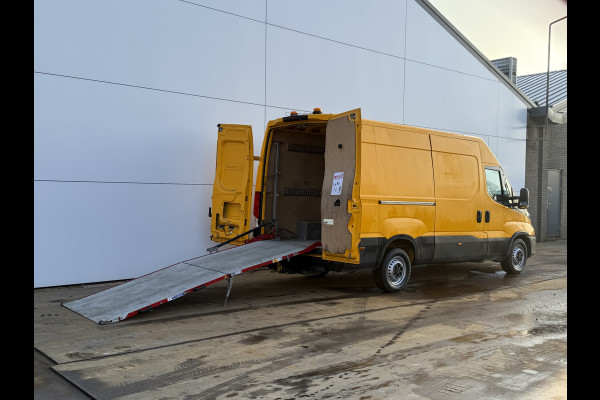 Iveco Daily 35S16 2.3 Automaat L2H2 Oprijplaat Trekhaak Climate Control Cruise Control Lucht Geveerde Stoel