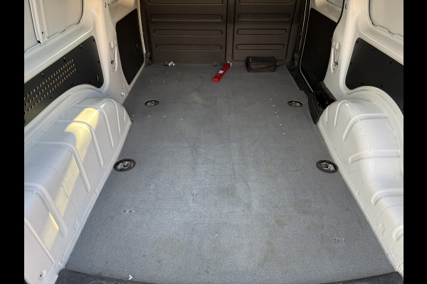 Volkswagen E-Caddy 113PK L2H1 Elektrisch Caddy ABT Maxi 37,3kWh 159km WLTP Trekhaak Airco Stoelverwarming Parkeersensoren Achter