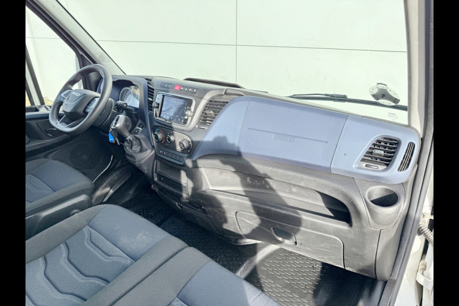 Iveco Daily 35S16 2.3 Automaat Open Laadbak Airco Adaptieve Cruise Control Standkachel 3.5t Trekhaak Navigatie Camera Pickup Pritische