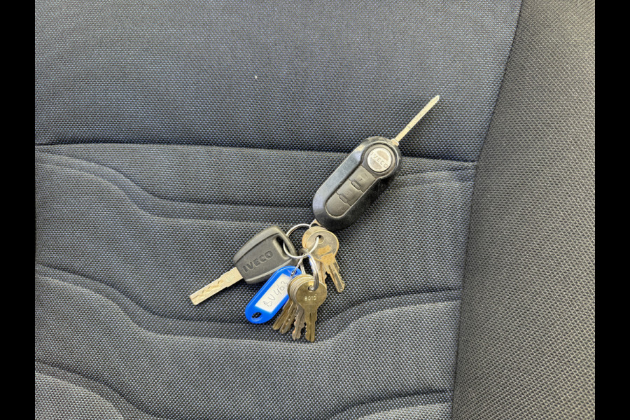 Iveco Daily 35S16 2.3 Automaat Open Laadbak Airco Adaptieve Cruise Control Standkachel 3.5t Trekhaak Navigatie Camera Pickup Pritische