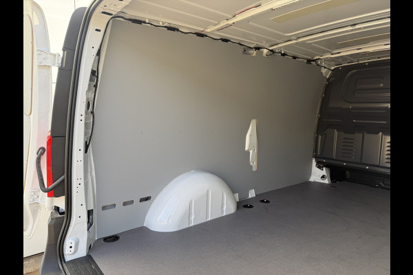 Mercedes-Benz Vito 114 1.9 CDI Automaat L3H1 Climate Control Adaptieve Cruise Control Trekhaak Carplay Camera Stoelverwarming