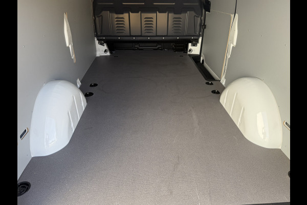 Mercedes-Benz Vito 114 1.9 CDI Automaat L3H1 Climate Control Adaptieve Cruise Control Trekhaak Carplay Camera Stoelverwarming