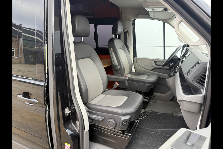 Volkswagen Crafter 2.0 TDI 140PK Automaat L3H3 Airco Cruise Control Elektrische Schuifdeur Trekhaak Camera Carplay Parkeersensoren voor achter