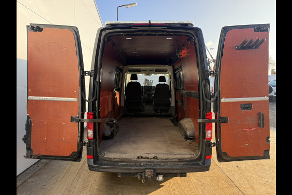 Volkswagen Crafter 2.0 TDI 140PK Automaat L3H3 Airco Cruise Control Elektrische Schuifdeur Trekhaak Camera Carplay Parkeersensoren voor achter