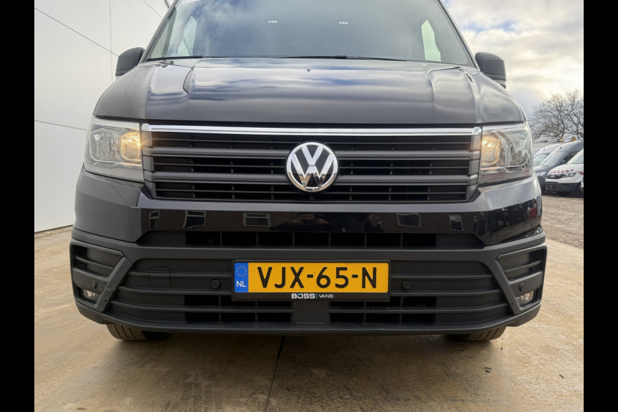 Volkswagen Crafter 2.0 TDI 140PK Automaat L3H3 Airco Cruise Control Elektrische Schuifdeur Trekhaak Camera Carplay Parkeersensoren voor achter